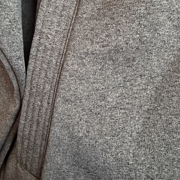 Mens Under Armour Heather Gray Zip-Up Jacket, like new, never worn, size MD - Picture 6 of 7